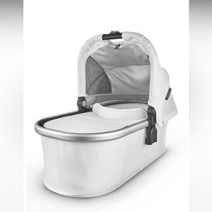 Uppababy Bassinet White with Accessories